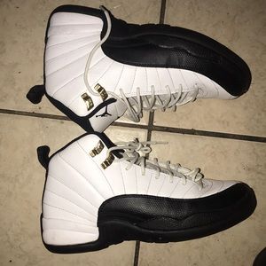 Jordan 12 taxi